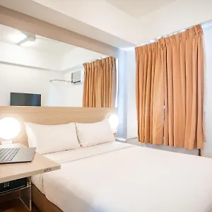 Отель Red Planet Makati Avenue Manila, Макати